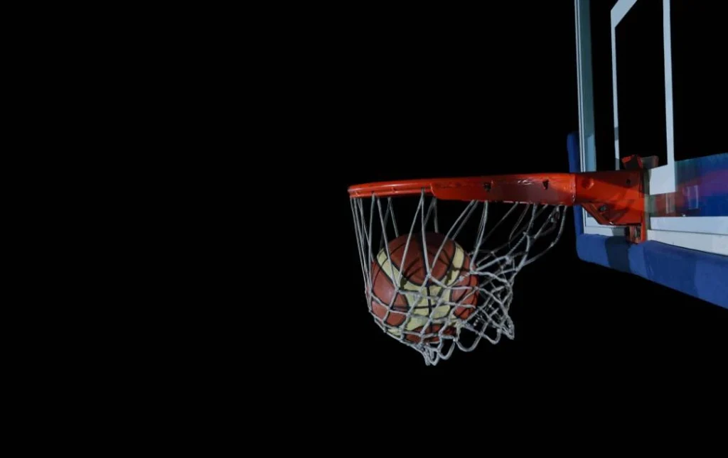 NBA籃球的示意：一場籃球比賽裡成功得分。